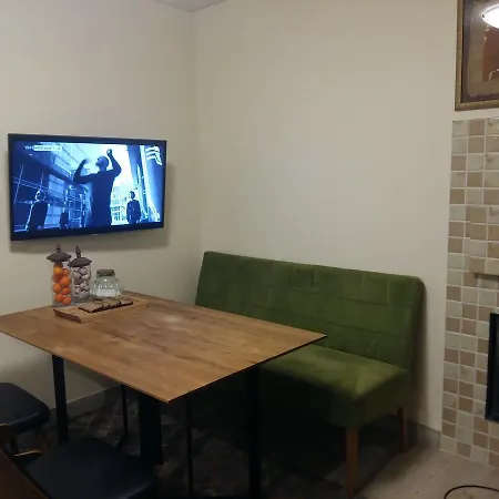 Near Fireplace Apartment *